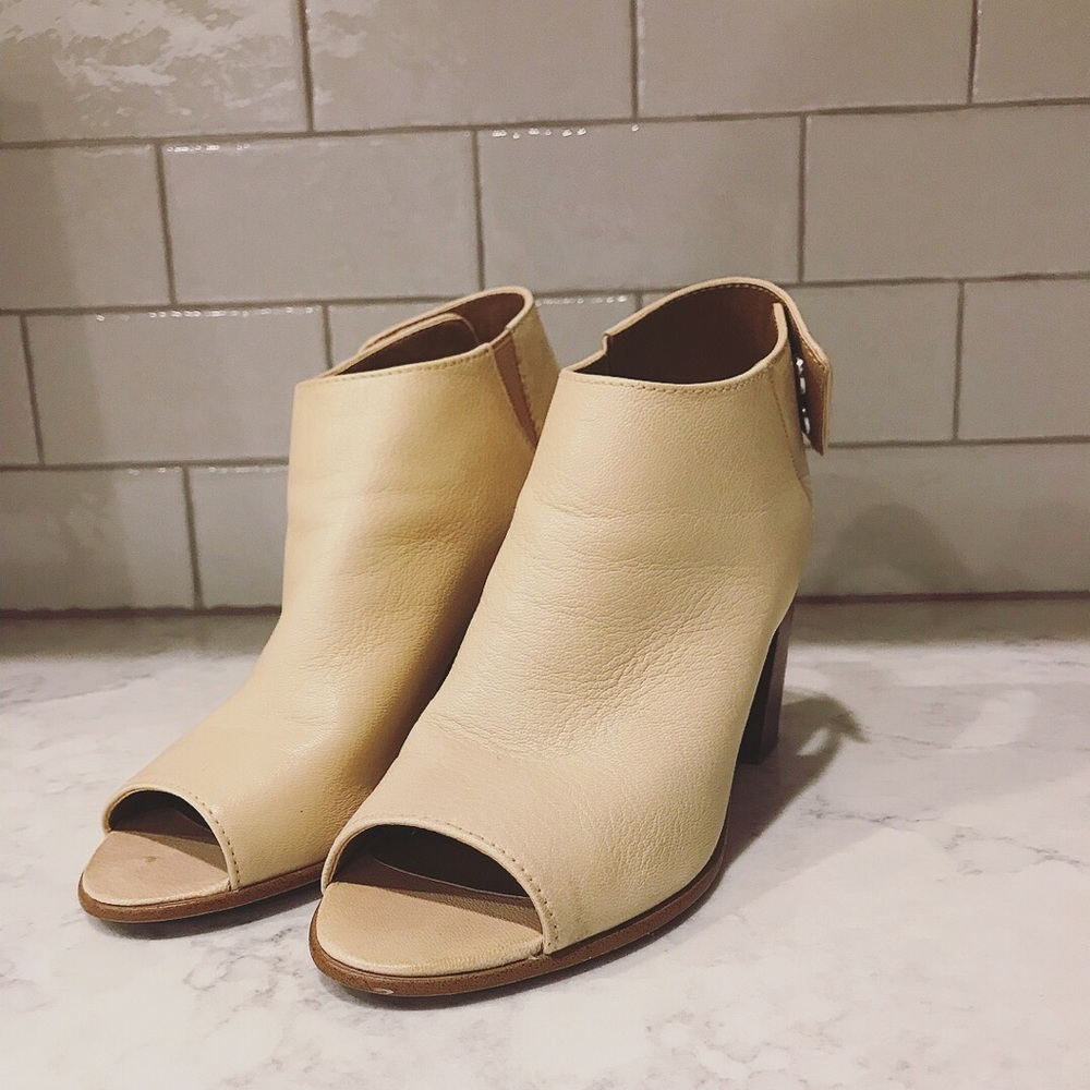Steve Madden Nonstp Bootie - Nude